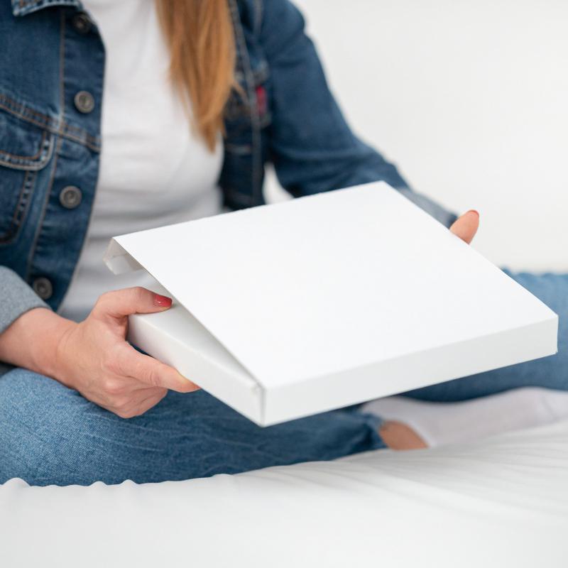 Lampada da tavolo o parete in legno PALLONCINO 21x21 cm LUMINARIA d'arredo pugliese - Lampadina Fucsia del brand Lupia, categoria: Artigianato salentino > Luminarie Salentine > Luminaria.