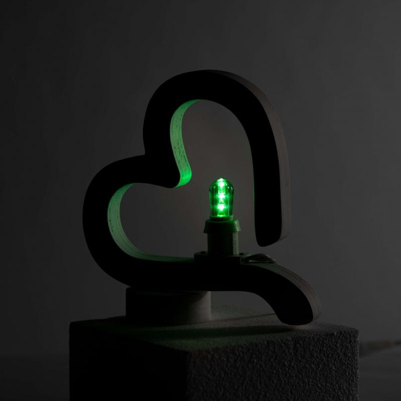 Lampada da tavolo o parete in legno CUORE degli innamorati 21x21 cm LUMINARIA d'arredo pugliese  - Lampadina Verde del brand Lupia, categoria: Artigianato salentino > Luminarie Salentine > Luminaria.