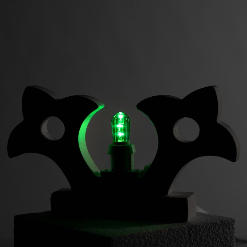 Lampada da tavolo in legno GIGLIO della fortuna 21x21 cm LUMINARIA d'arredo pugliese - Lampadina Verde del brand Lupia, categoria: Artigianato salentino > Luminarie Salentine > Luminaria.