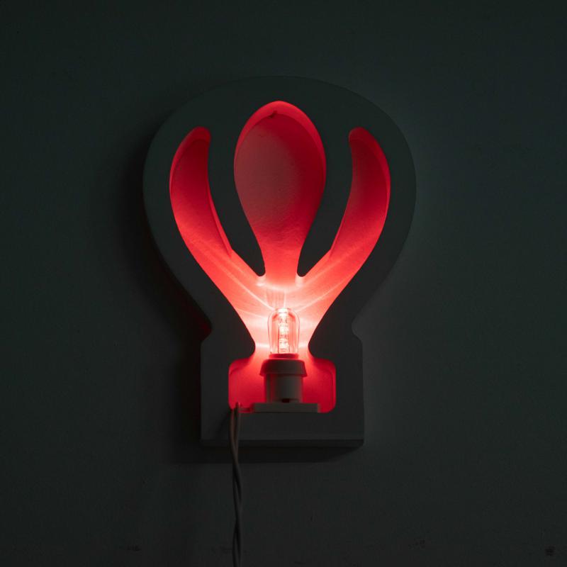 Lampada da tavolo o parete in legno MONGOLFIERA 15,5x2xH23 cm LUMINARIA d'arredo pugliese  - Lampadina Rosso del brand Lupia, categoria: Artigianato salentino > Luminarie Salentine > Luminaria.