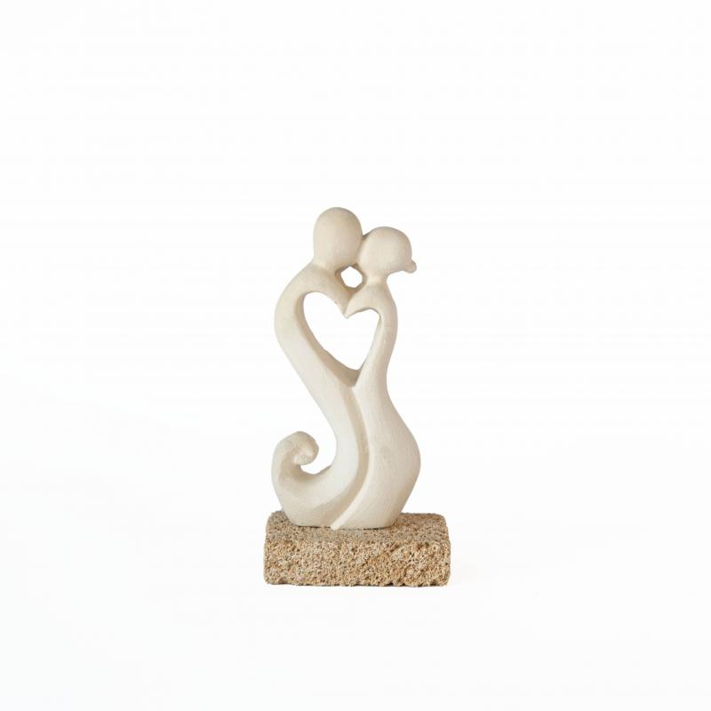 Bomboniera Statuetta AMORINI INSEPARABILI CUORE Piccola in Pietra Leccese salentina scultura decorativa soprammobile misure 12x9 cm del brand Lupia, categoria: Idee regalo e bomboniere > Bomboniere > Bomboniere Ceramica e Pietra Leccese, disponibile su Vorreishop.