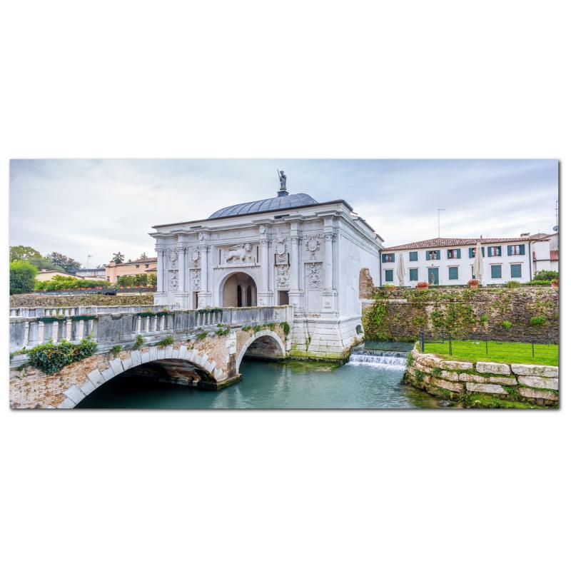 Lupia - Quadro moderno su Tela Canvas DEEP 65X143 cm, con paesaggi e localismi italiani, per casa, soggiorno, capezzale camera da letto, hotel, ufficio, TREVISO - PORTE ANTICHE                del brand Lupia, categoria: Arredo e decorazioni > Quadri e Tele > Quadri cittÃ  e Localismi, disponibile su Vorreishop.