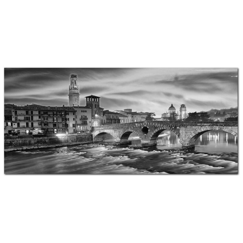 Lupia - Quadro moderno su Tela Canvas DEEP 65X143 cm, con paesaggi e localismi italiani, per casa, soggiorno, capezzale camera da letto, hotel, ufficio, VERONA - PONTE DI PIETRA BLACK         del brand Lupia, categoria: Arredo e decorazioni > Quadri e Tele > Quadri cittÃ  e Localismi, disponibile su Vorreishop.