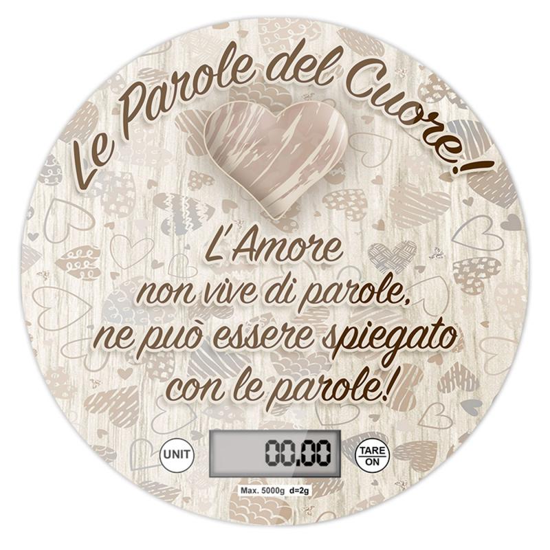 Lupia - Bilancia Digitale da Cucina in Vetro Temperato decorato LE PAROLE DEL CUORE D.18,5 cm, Idea Regalo scatola bianca, Display LED, Design Elegante Bomboniera, batteria CR2032, Made in Italy del brand Lupia, categoria: Tavola e cucina > Accessori per la Cucina > Bilance Digitali, disponibile su Vorreishop.